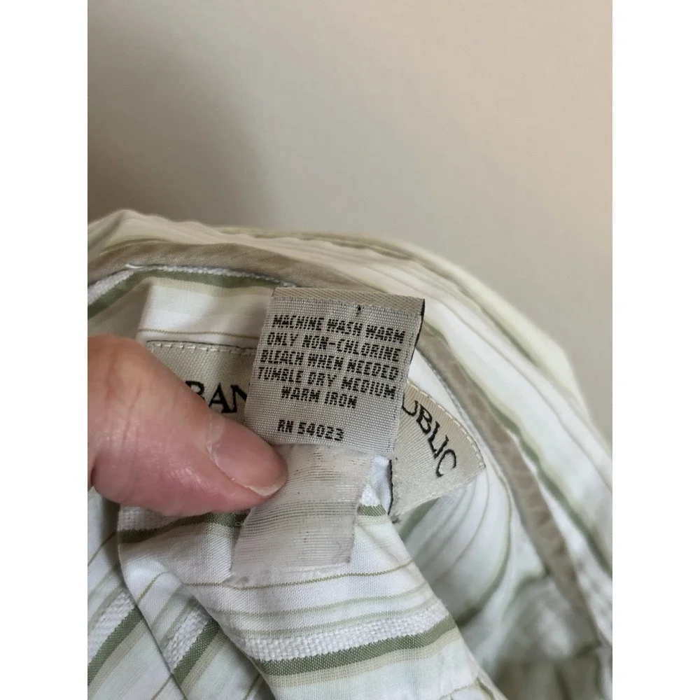Banana Republic Button Up Shirt Mens Large Green Stripe Office Business Casual